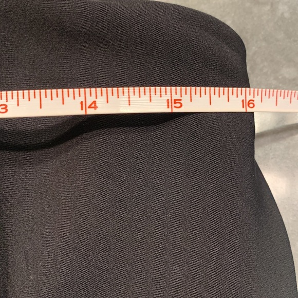 GUESS - Picture 12 of 13